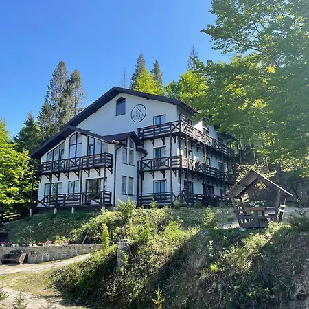 Hotel Dacha на магурі