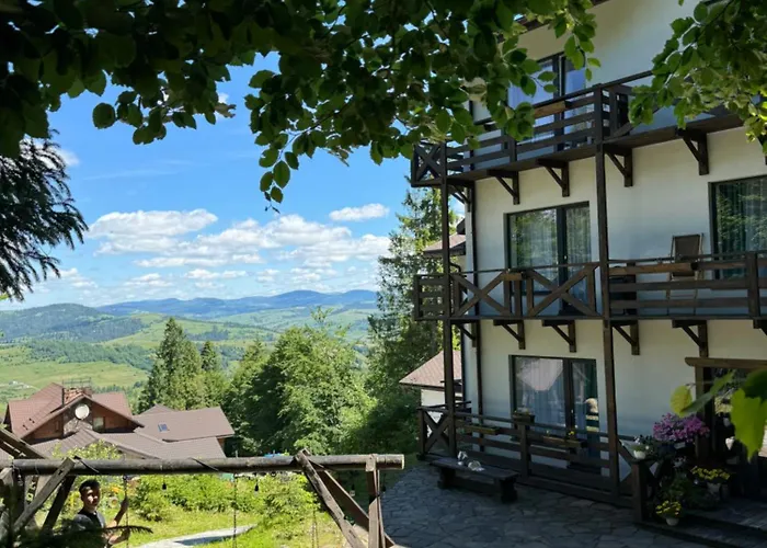 Hotel Dacha на магурі *