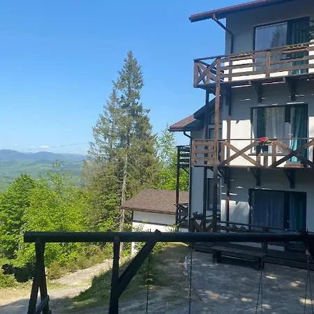 Hotel Dacha на магурі *