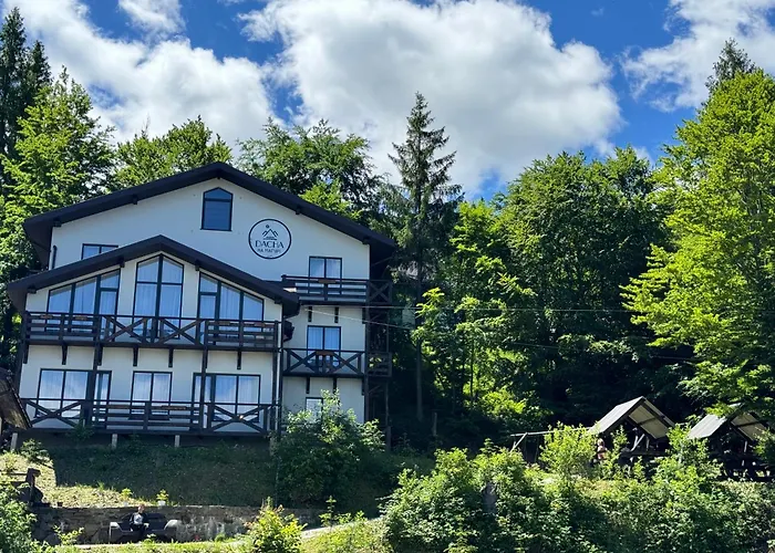Dacha на магурі Hotel Pilipets